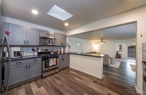 Tucson House | Pool/Fenced/Hot Tub/Huge Yard/3 BR 3 BA