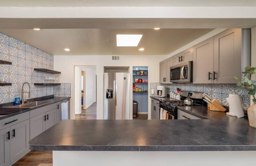 Tucson House | Pool/Fenced/Hot Tub/Huge Yard/3 BR 3 BA