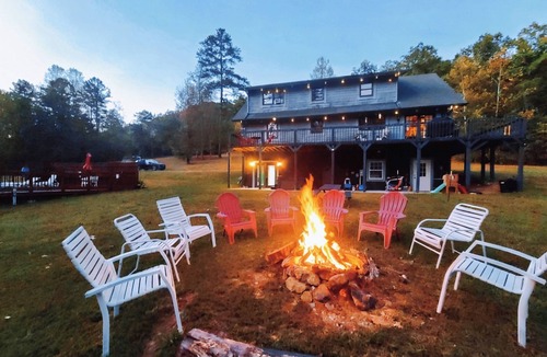 Stanton House | Pool - Fire Pit - RV Parking - Movie Theater - Arcade - Family Friendly