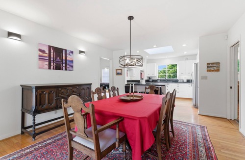 La Jolla Shores House | Pool, Foosball, Pool Table, Basketball Family Friendly, blocks from the beach!