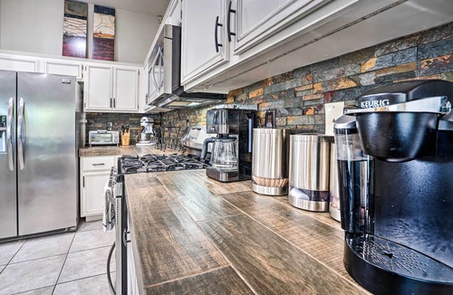 Indio Cottage | Pool & Game Room: Pet-friendly Indio Retreat