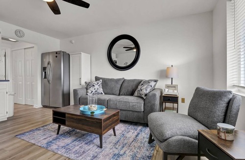 Airlie Condo | Pool, Marinas & Waterfront Dining Nearby @ The Waterway 232