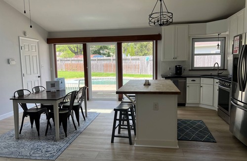 Huron House | POOL OPEN! 15 Minutes to Cedar Point
