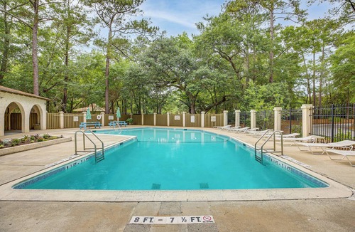 Palmetto Dunes Condo | Pool Time & Island Vibes! Hilton Head Getaway