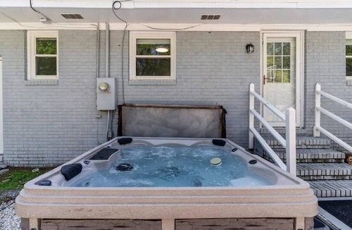 Murraysville House | Poolside Playhouse | Hot Tub | Near Wrights Beach