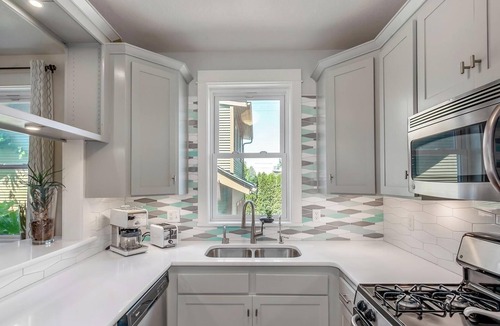 Alberta Arts District House | ★Popular★ Family Friendly, Safe, Many Amenities, 3 bedrms/3 baths/WIFI/Parking