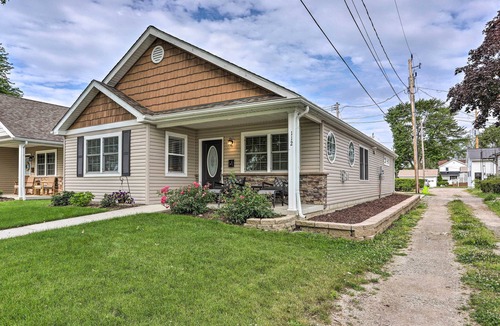 Port Clinton Cottage | Port Clinton Home With Lake Views!