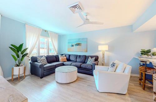 Isle of Palms House | Port O' Call G-303
