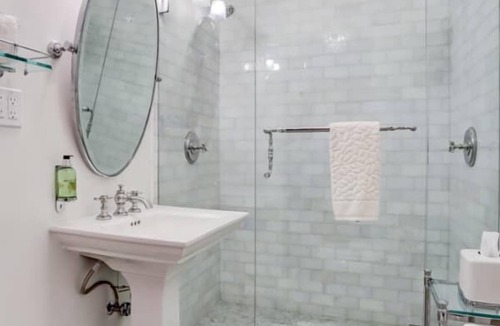 Irvington Bed & Breakfast | Portland's White House Bed & Breakfast - The Ike & Mamie Room