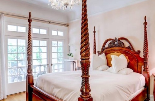 Irvington Bed & Breakfast | Portland's White House Bed & Breakfast - The Ike & Mamie Room