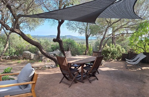Lecci House | Porto -Vecchio, air-conditioned mini villa, sea view in quiet, leafy residence