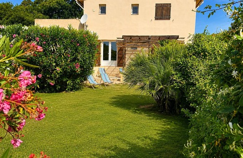 Arca House | Porto-Vecchio, T3 with 2 SdB/WC, Large garden, quiet, Clim, Wifi.