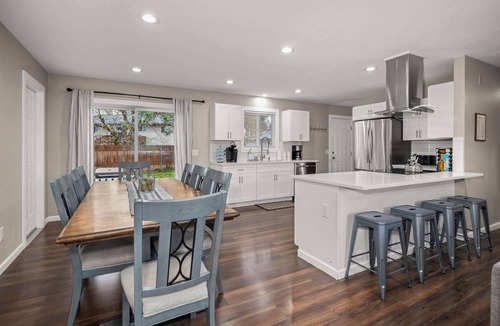 Post Falls House | Post Falls Retreat I Beautiful Family Home