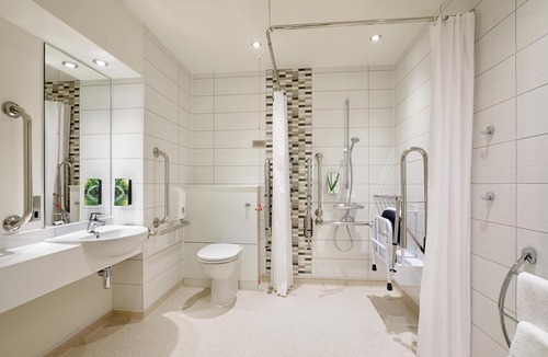 Ower Hotel | Premier Inn Southampton West