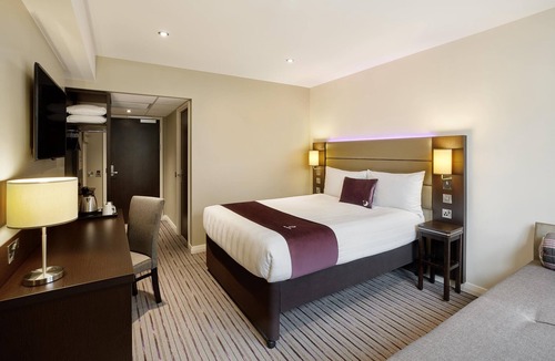 Ower Hotel | Premier Inn Southampton West