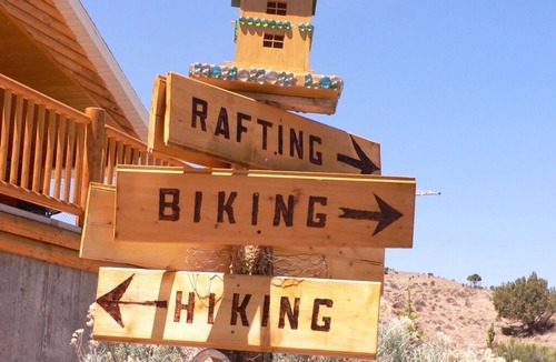 Marysvale RV Rental | Premium full-hookup drive-through RV 1 space with direct access to Paiute Trail
