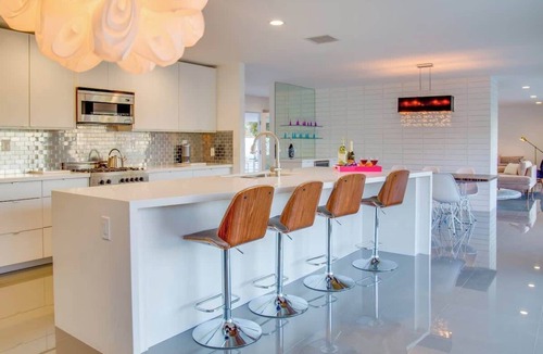 Indian Canyon House | Pretty in Pink @ Indian Canyons # StayHere