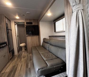 Rio Rico Apartment | Pretty traila and Room to 6 people with fireplace and Jacuzzi