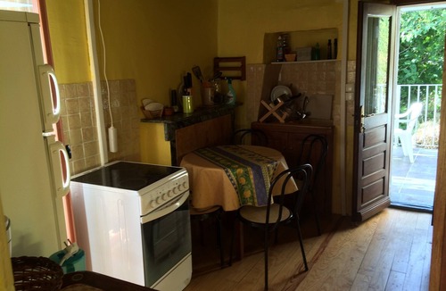 Bisinchi House | pretty village house between sea and mountains in a peaceful and freshness