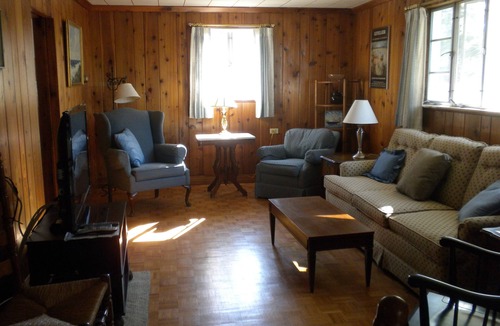 Weekapaug House | Prime Beach Location