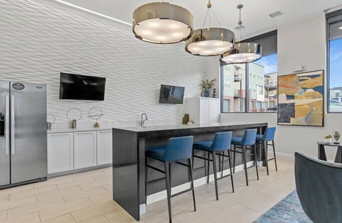 Lone Tree Apartment | Prime Location: Close to Sky Ridge Medical Center!
