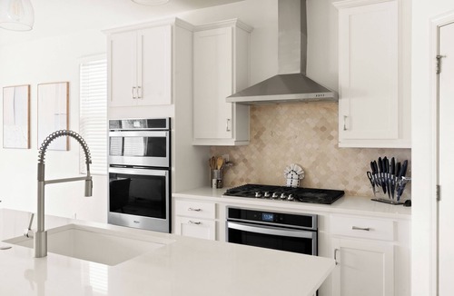 South Mountain House | Prime PHX - Mins f/Airport | 5BR | Ext Stay!