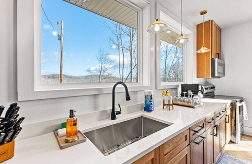 Wellington Ski Chalet | Primrose- Hot Tub, Firepit, Wraparound Deck, WiFi
