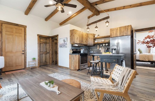Escondido House | Private 3-Acre Retreat -Pool, Casita & Lemon Grove