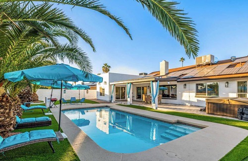 Covey House | Private 5BR Resort | Pool, Hot Tub, En-suites