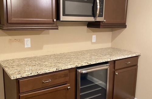 Maxwell Apartment | Private basement bedroom with full bathroom and wet bar