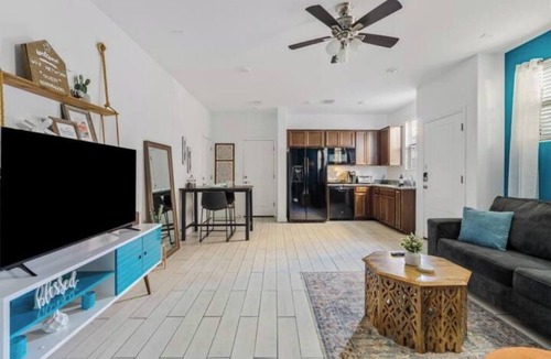 Mesa House | Private Entry Guest Suite by AZ Athletic Grounds - 1 BD + 1 BA - Sleeps 4