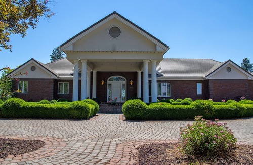 Spokane House | Private home getaway with jacuzzi and heated pool