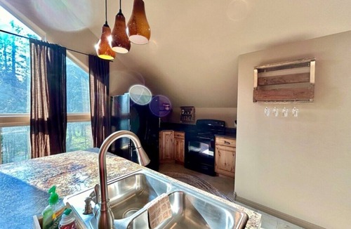 Island Park Apartment | Private Loft, Kitchen, Yellowstone, Lakes, Fun