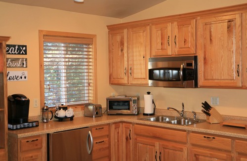 Long Valley Junction Apartment | Private Loft located between Bryce and Zion National Parks