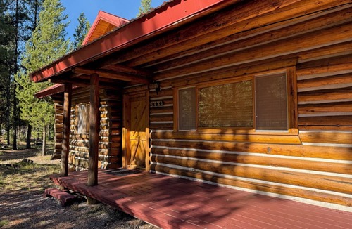 Darby Cabin | Private Montana Ranch Retreat – Perfect for Weddings & Group Events