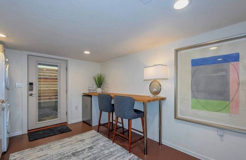 Camas Apartment | Private New Garden Apartment w Hot Tub