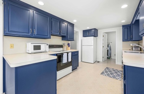 Dennis House | Private Pool Cape Escape Near Mayflower Beach