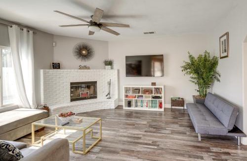 Pumpkin Center House | Private Pool & Patio: Pet-Friendly Bakersfield Gem