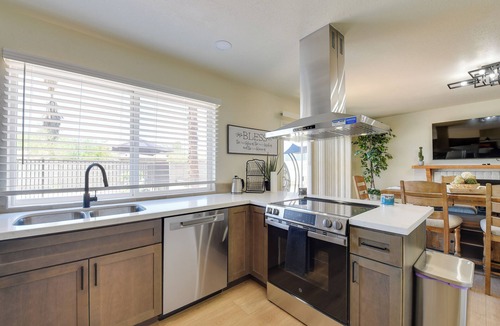 Metropolitan House | Private Pool Retreat Near Tucson Attractions