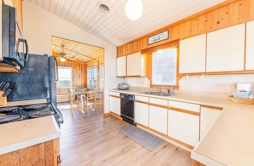 South Nags Head House | Private Pool, Walk to Beach+Pier, Ocean View+Incredible Sunset
