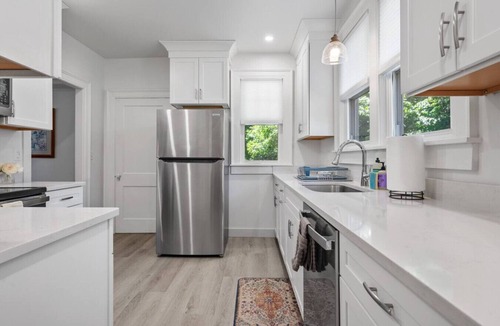 Forest Grove House | Private, Quiet 3 Bedroom House with Central AC