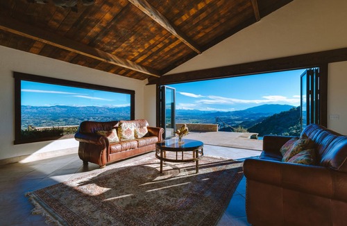 Santa Barbara House | Private Ranch Retreat - INCREDIBLE view - Infiniti edge pool!