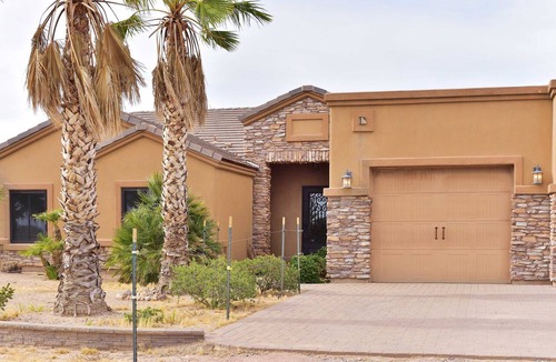 Wittmann House | Private Sonoran Desert Estate | Pool | King Beds