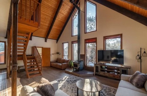 Central House | Private Spacious Cabin Near PineValley SnowCanyon and Gunlock State Park
