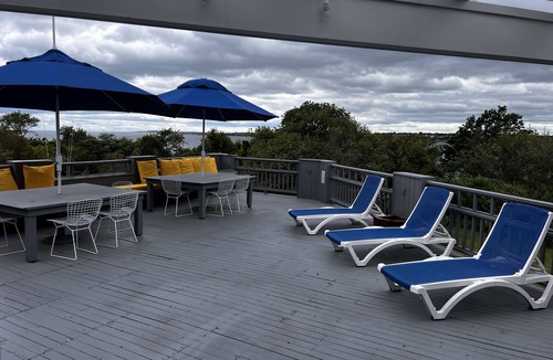 Jamestown House | Private Waterfront In Jamestown - Sunset Views Of Narraganset Bay!