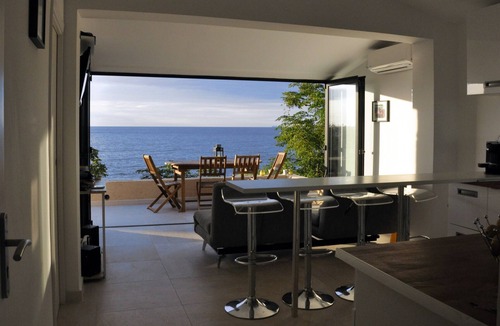 Marine de Saint Ambroggio House | Prunicce 32, feet in the water