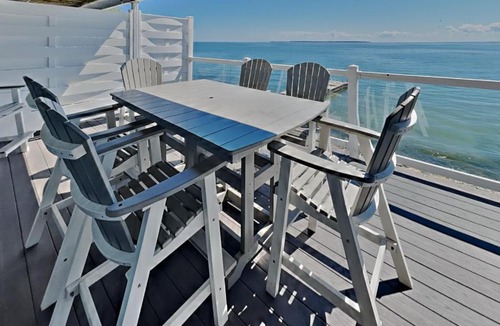 Put-in-Bay House | Put-in-Bay Waterfront Condo #202
