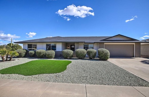 Sun City West House | Putting Green, Community Perks: Sun City West Home