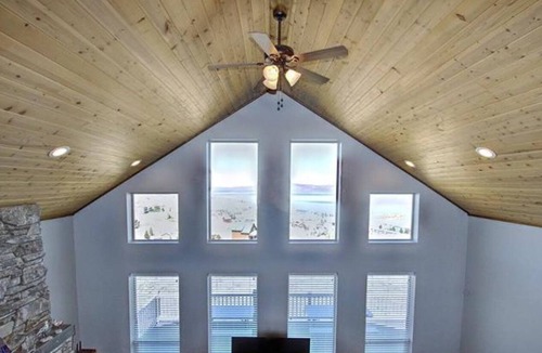 Harbor Village Apartment | Putting green, hot tub, swings, & spectacular views