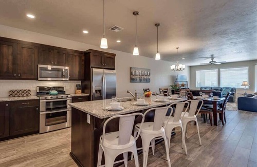 Santa Clara Condo | PVZ 85| Balcony HotTub W/RedRock Views*WaterPark
